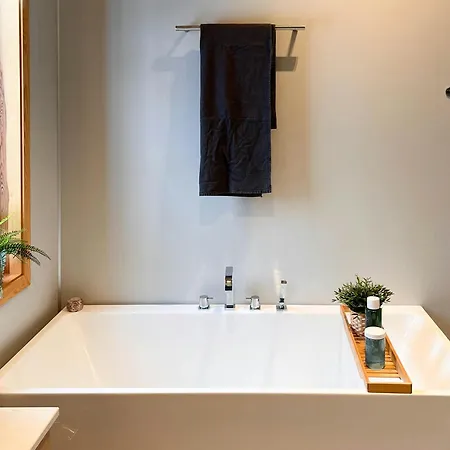 Architect Drawn Between Sea And Mountain Hosen